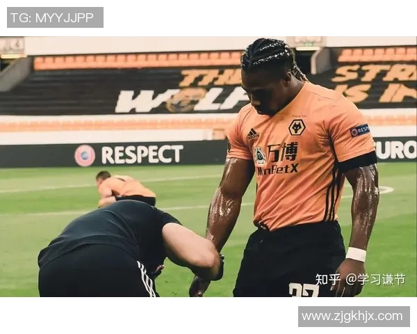 足球明星控球技巧训练视频分享助你提升球技与比赛表现