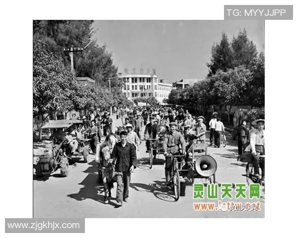 怀旧足球明星合影老照片重温经典瞬间与辉煌岁月 怀旧足球明星合影老照片重温经典瞬间与辉煌岁月